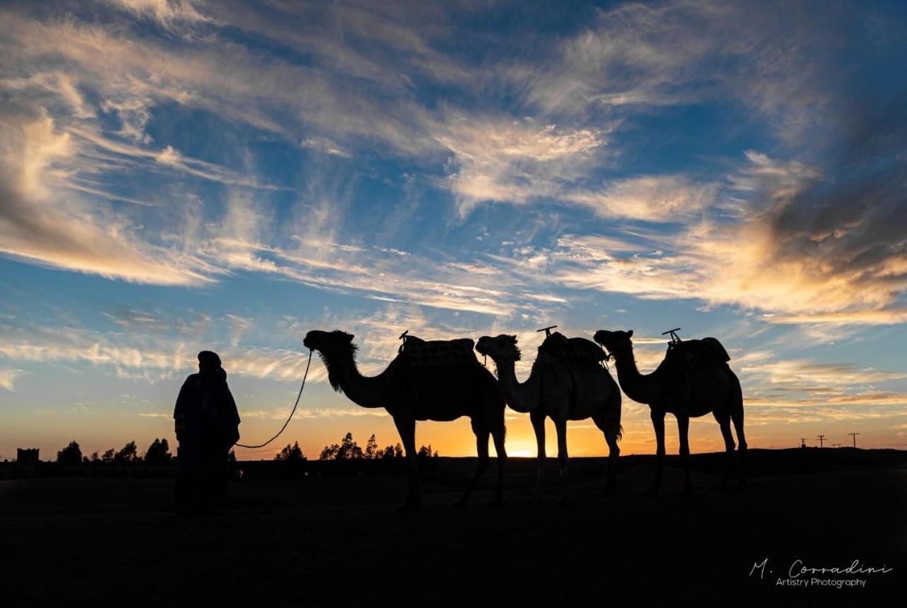 Hotel Cafe Du Sud Merzouga Bagian luar foto