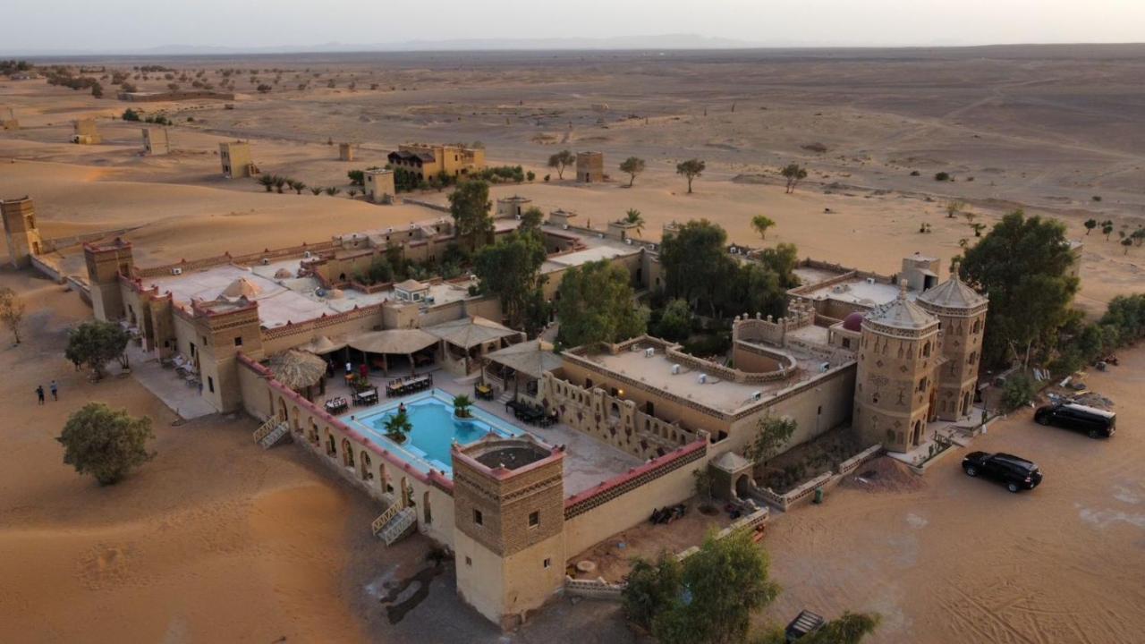 Hotel Cafe Du Sud Merzouga Bagian luar foto