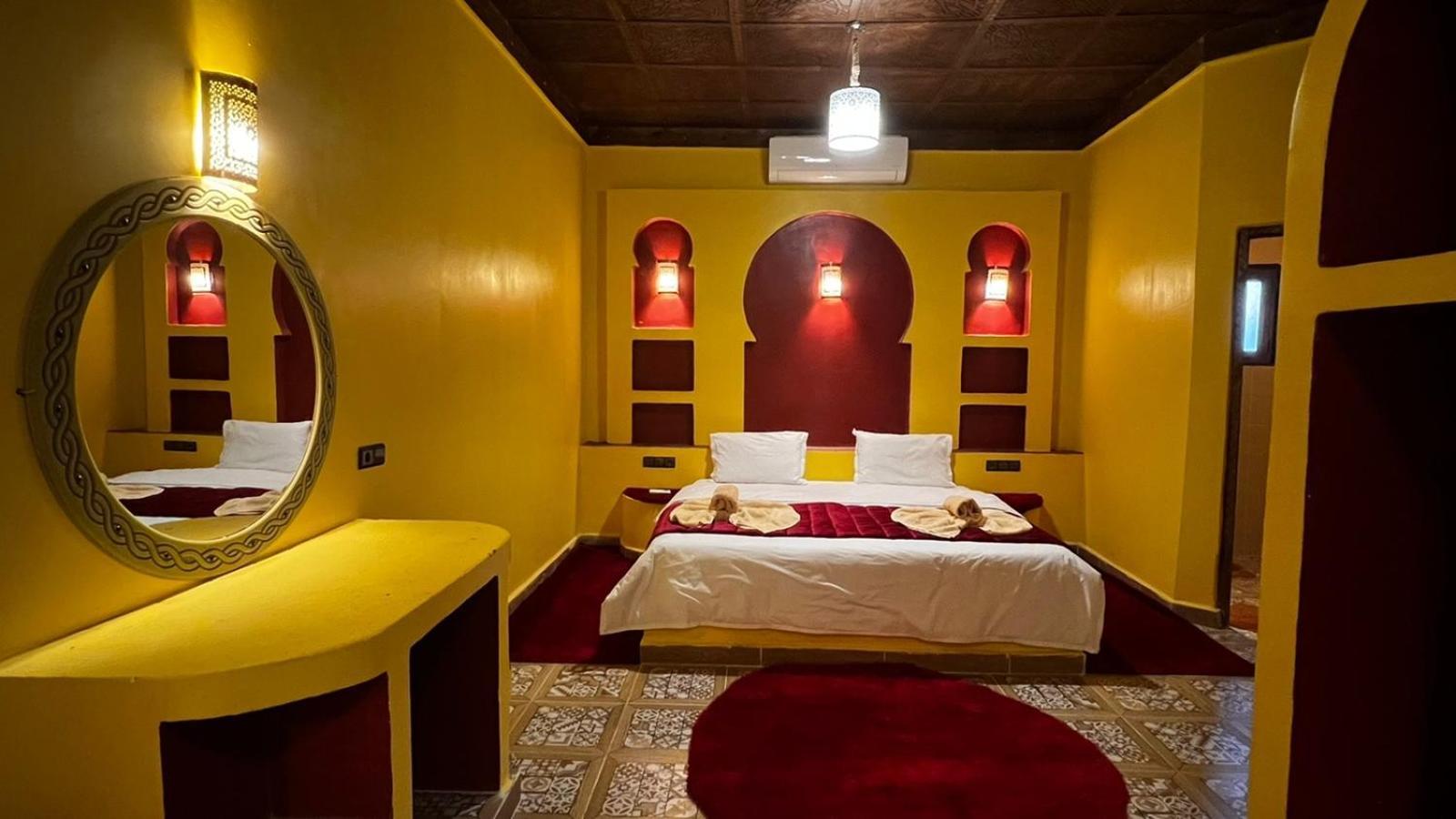 Hotel Cafe Du Sud Merzouga Bagian luar foto