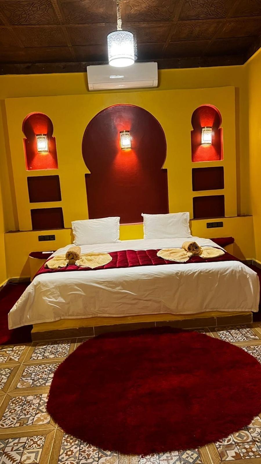 Hotel Cafe Du Sud Merzouga Bagian luar foto