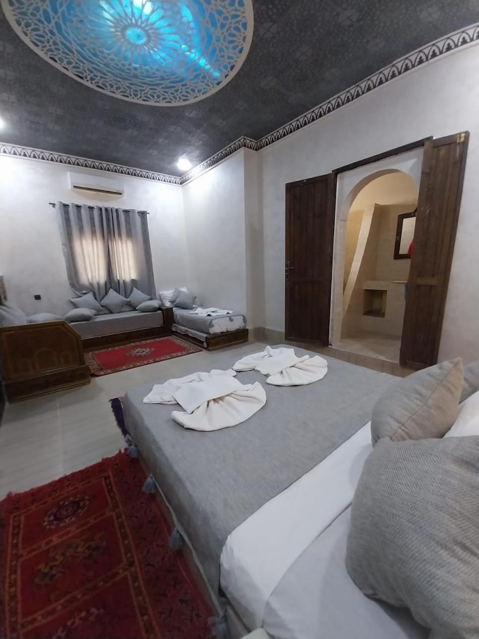 Hotel Cafe Du Sud Merzouga Bagian luar foto