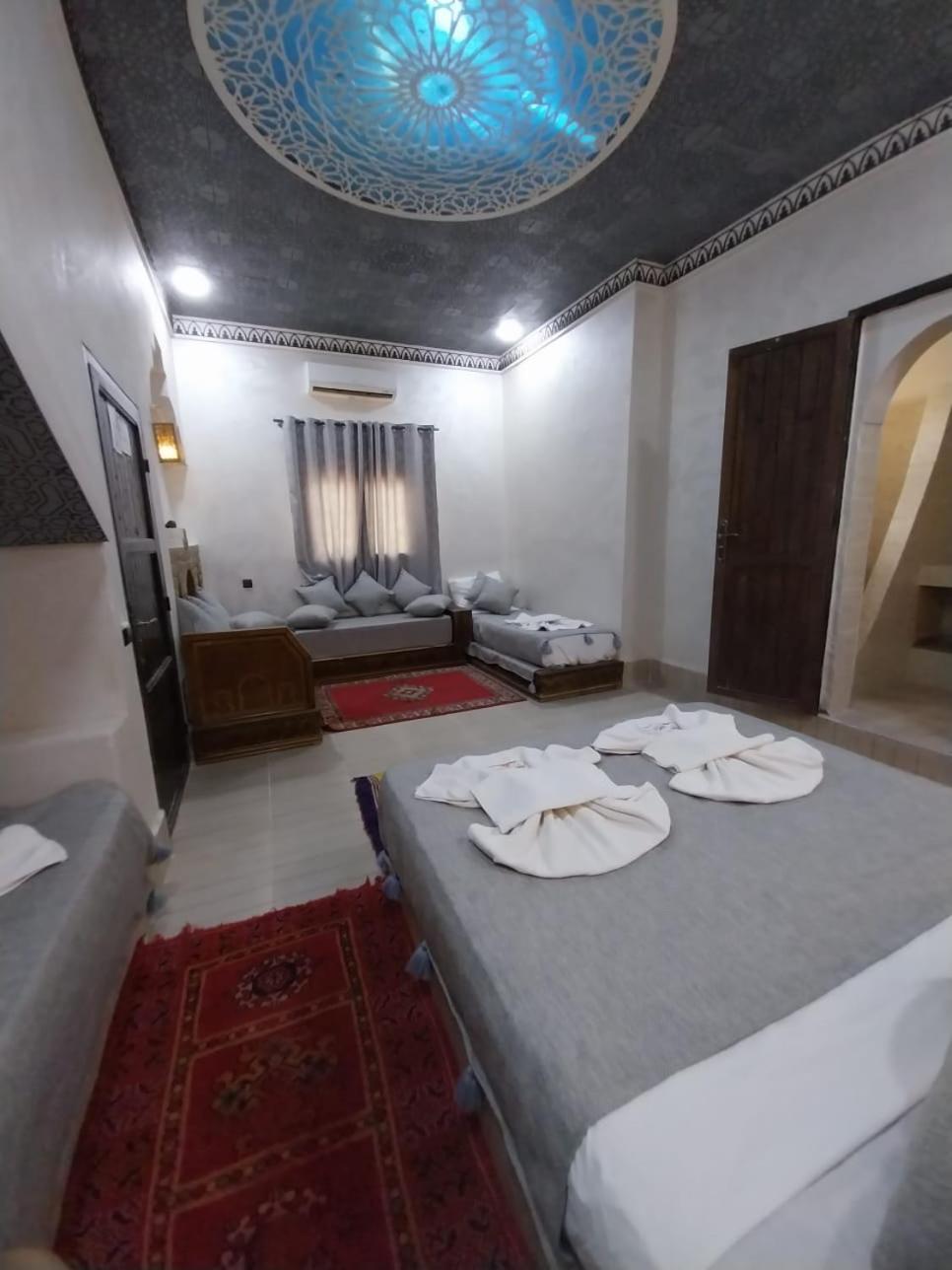 Hotel Cafe Du Sud Merzouga Bagian luar foto