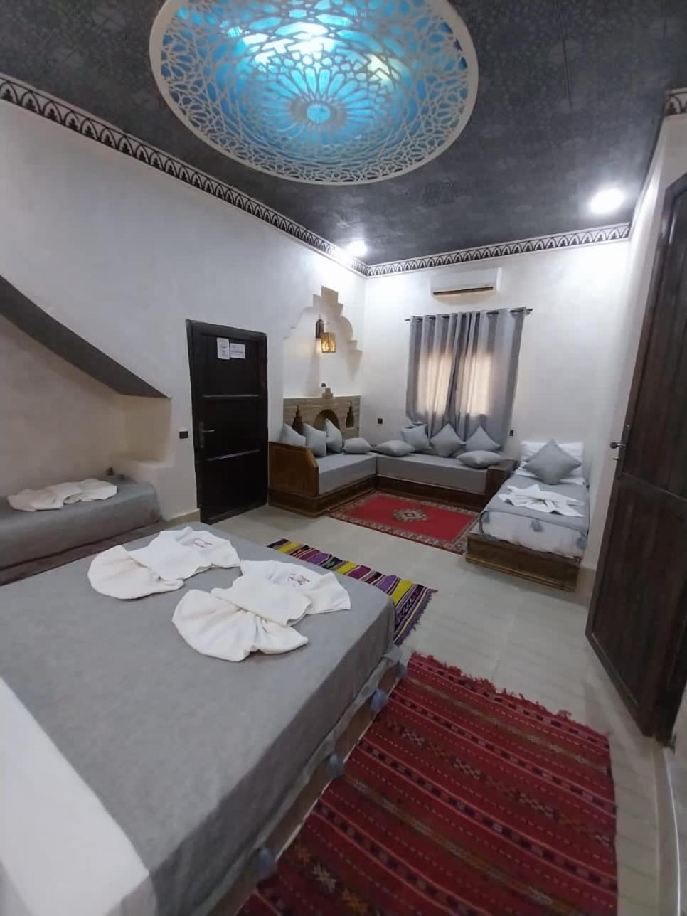 Hotel Cafe Du Sud Merzouga Bagian luar foto