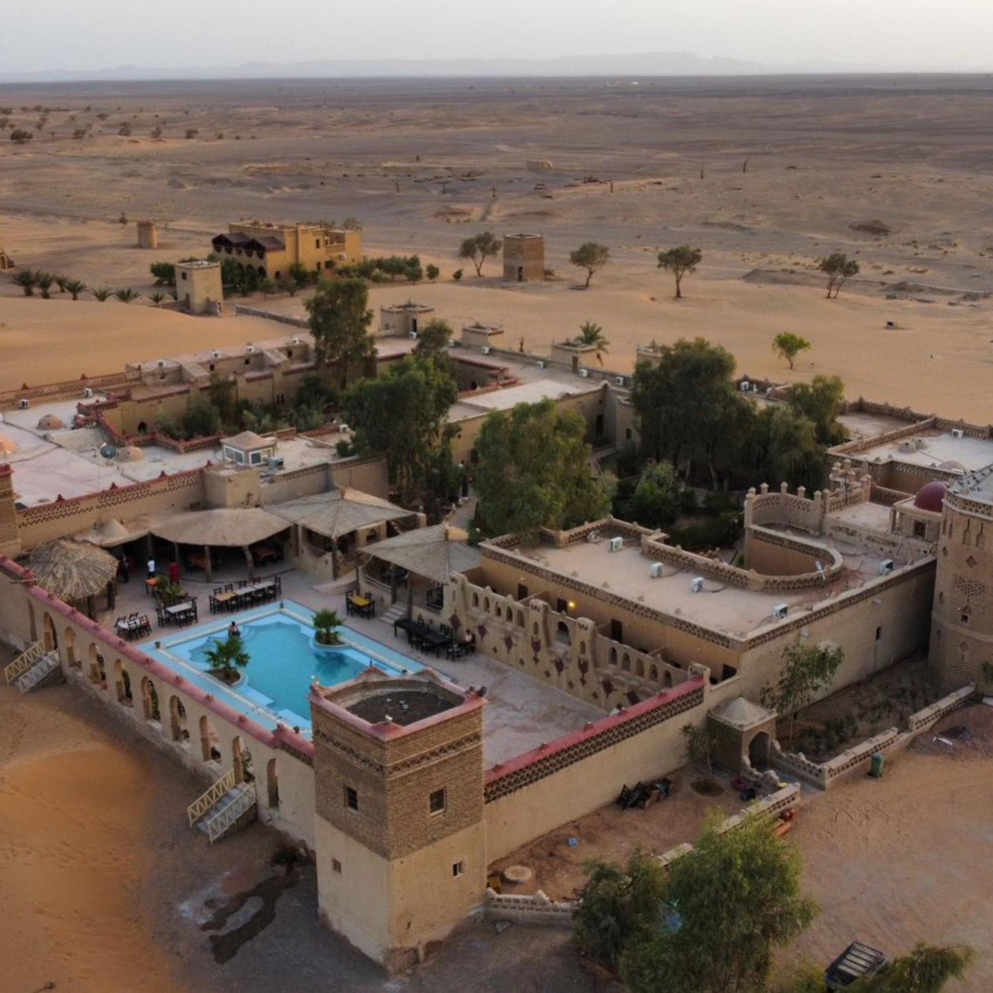 Hotel Cafe Du Sud Merzouga Bagian luar foto