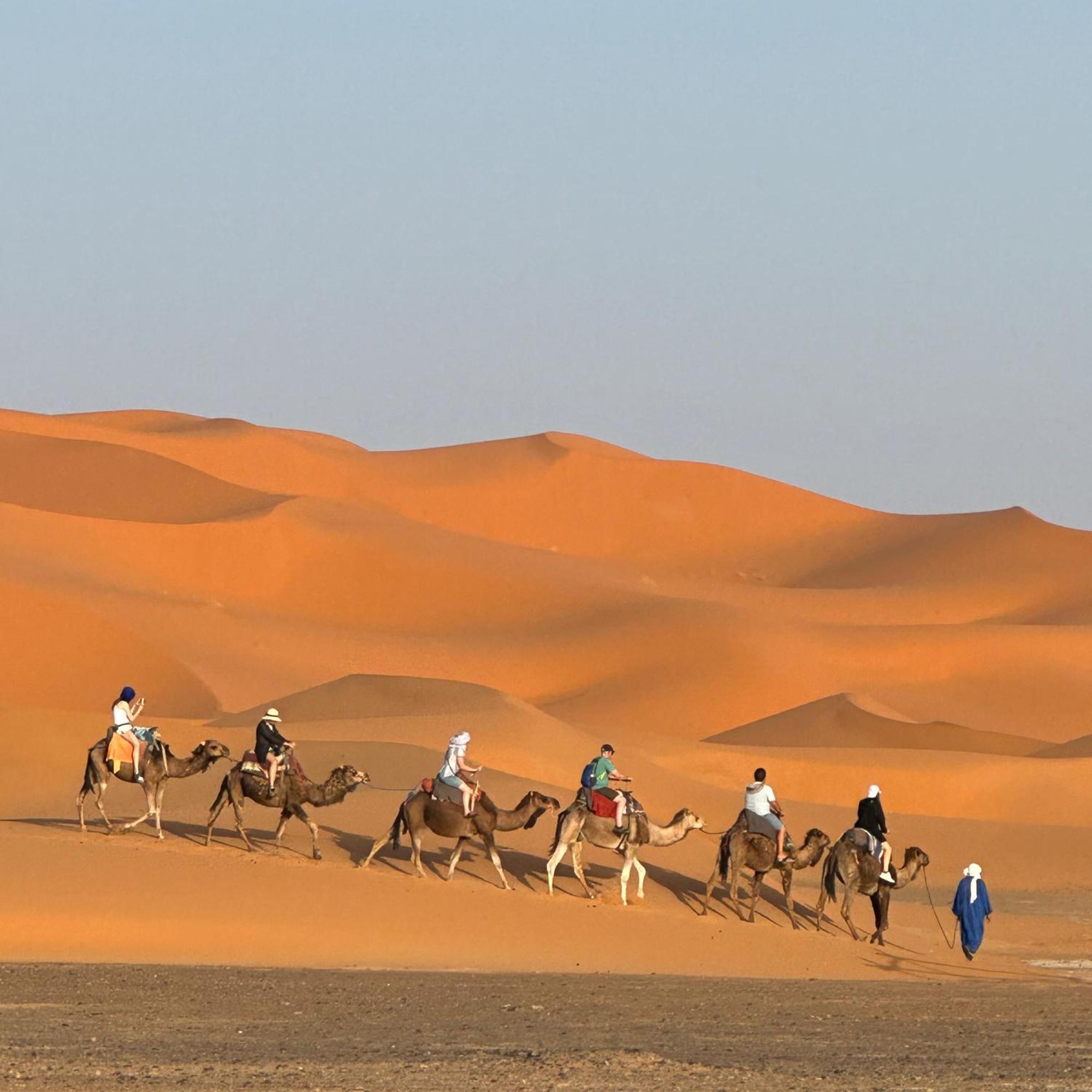 Hotel Cafe Du Sud Merzouga Bagian luar foto