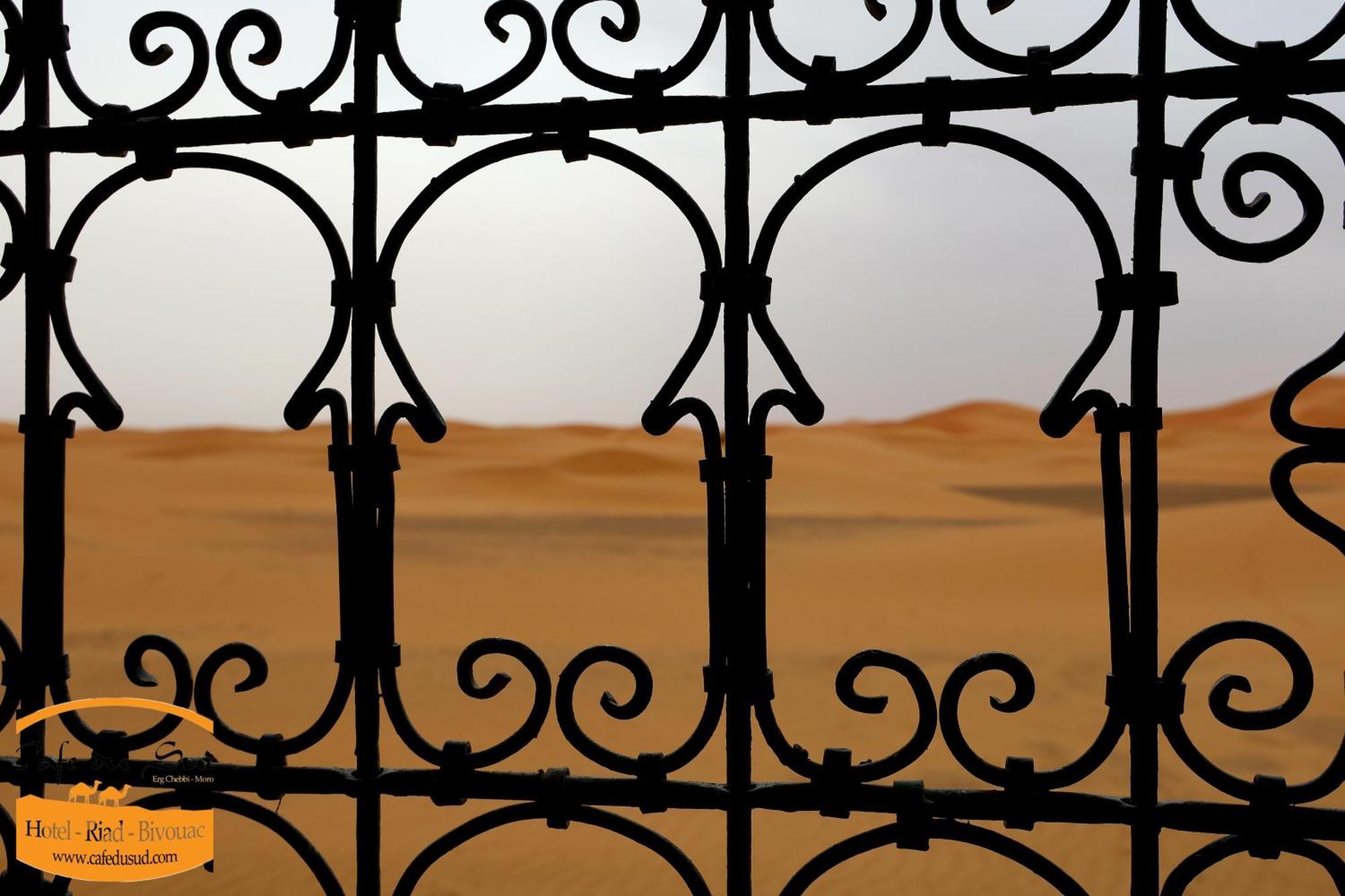 Hotel Cafe Du Sud Merzouga Bagian luar foto